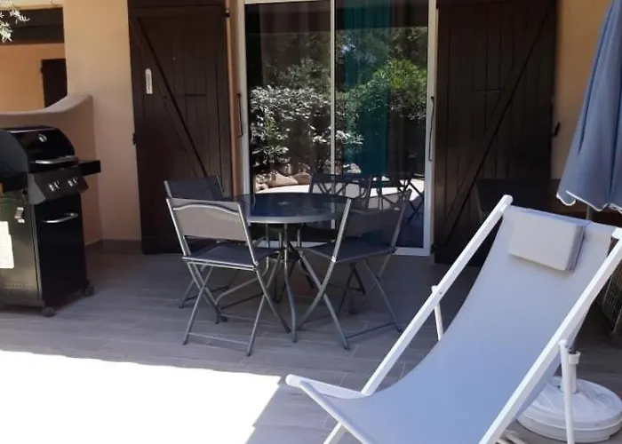 Villa Occhiatana, Santa Giulia