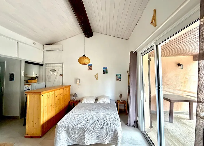 Villa Occhiatana, Santa Giulia *