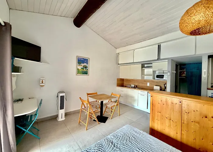 Villa Occhiatana, Santa Giulia